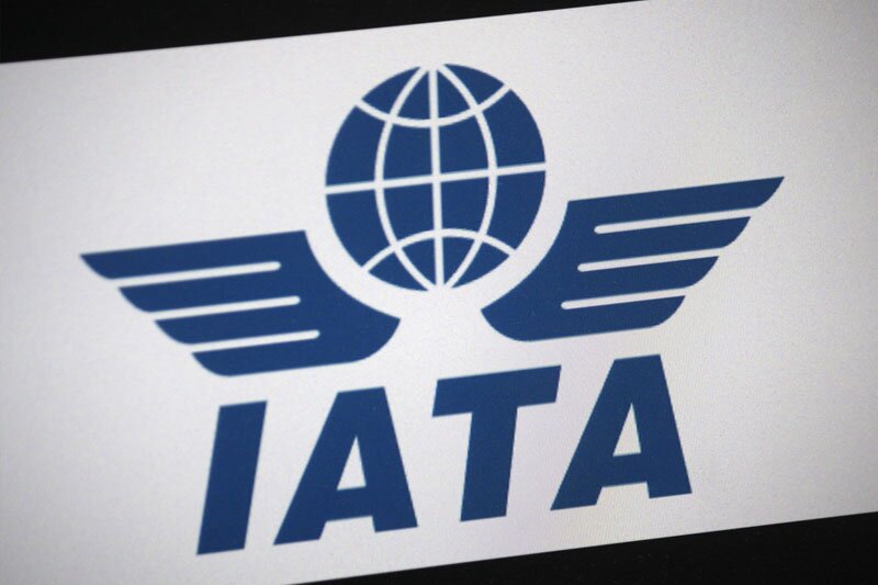First users of Iata travel certification app arrive at Heathrow