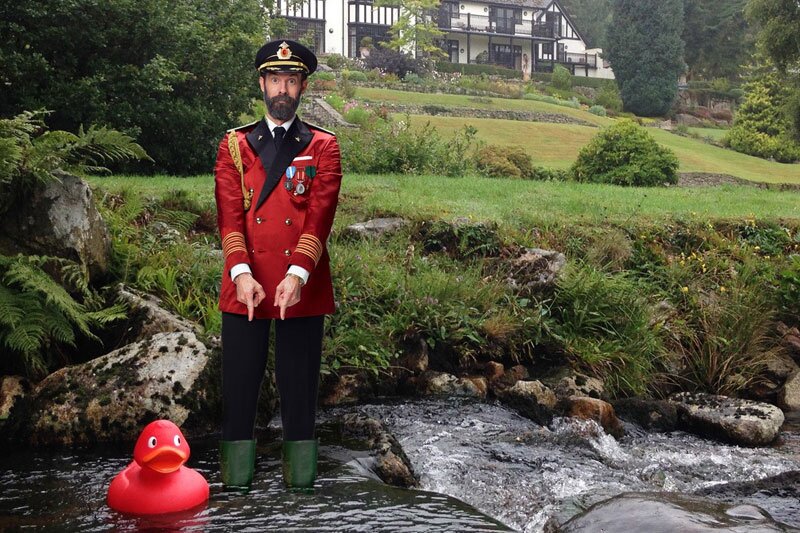 Hotels.com’s Captain Obvious ‘streams a stream’ in latest UK marketing push