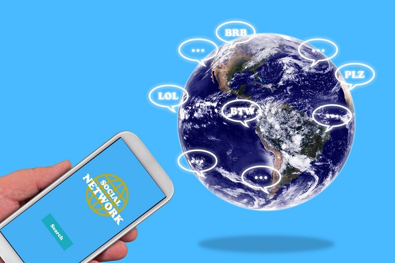 Consumers keen on instant messenger chat bots in travel industry, study suggests
